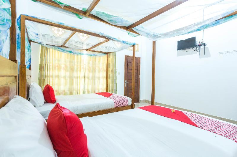 Oyo 1895 Lamancha Homestay Kuta  Esterno foto