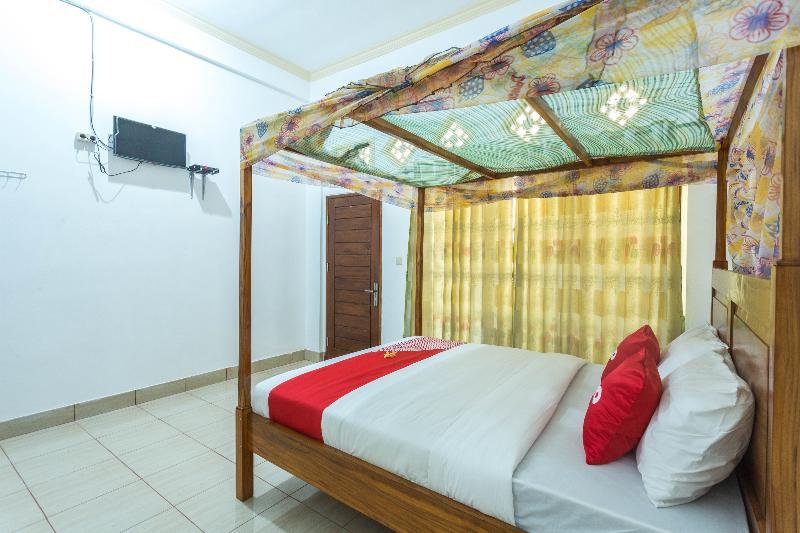 Oyo 1895 Lamancha Homestay Kuta  Esterno foto